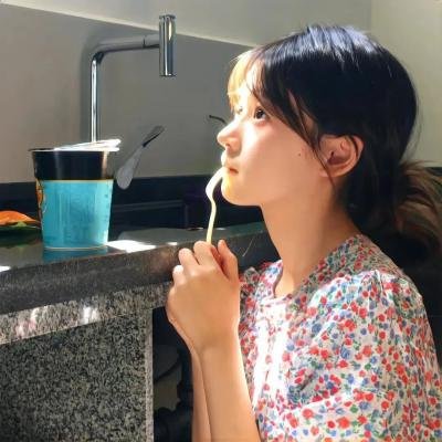面纱之下